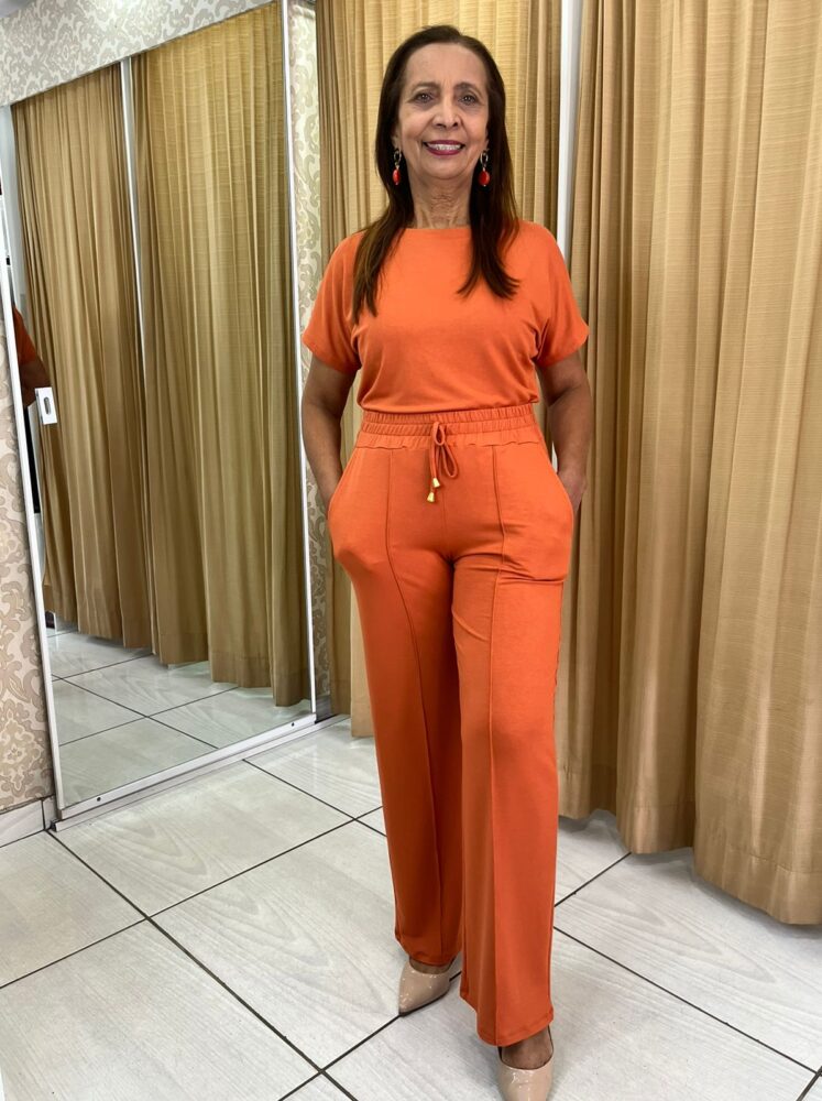 Conjunto feminino calça e blusa
