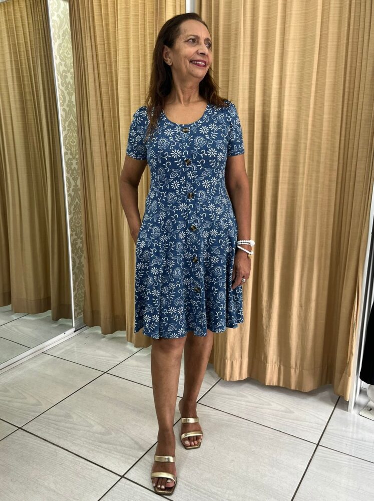 Vestido curto com Botões