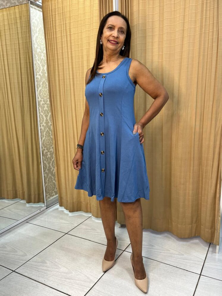 Vestido Curto Regata com Botões e Bolsos - Image 2